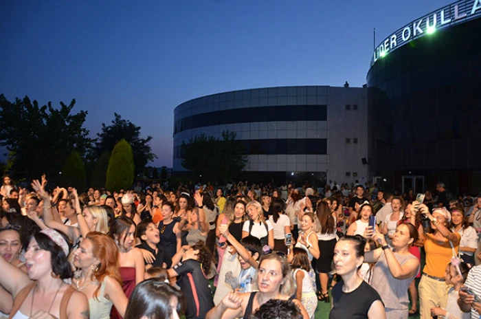 LiderFest’te 70’ler ve 80’ler Rüzgarı Esti