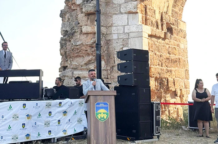 BAŞAK KOLEJİ TRALLES'TE BÜYÜLÜ GECEYE İMZA ATTI