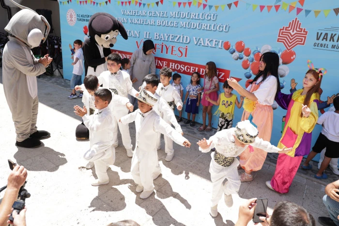 Aydın’da Gelenek Yaşatıldı: Vakıflardan 52 Çocuğa Sünnet Şöleni