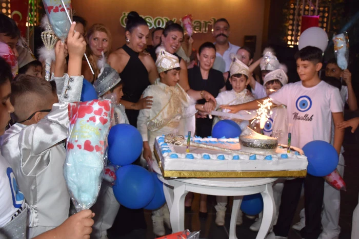 YENİ-İZ DERNEĞİ’NDEN TOPLU SÜNNET ŞÖLENİ
