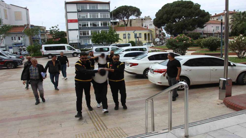 &Ouml;l&uuml;mle biten silahlı kavganın ş&uuml;phelileri adliyeye sevk edildi
