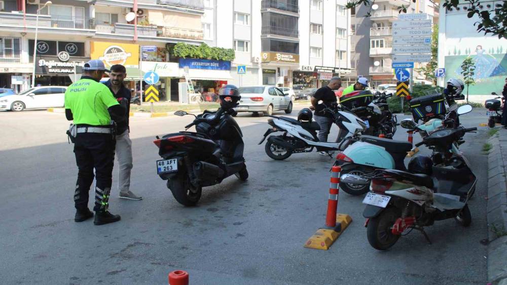 Kuşadası&rsquo;nda caretta caretta heyecanı: İlk yuva koruma altına alındı
