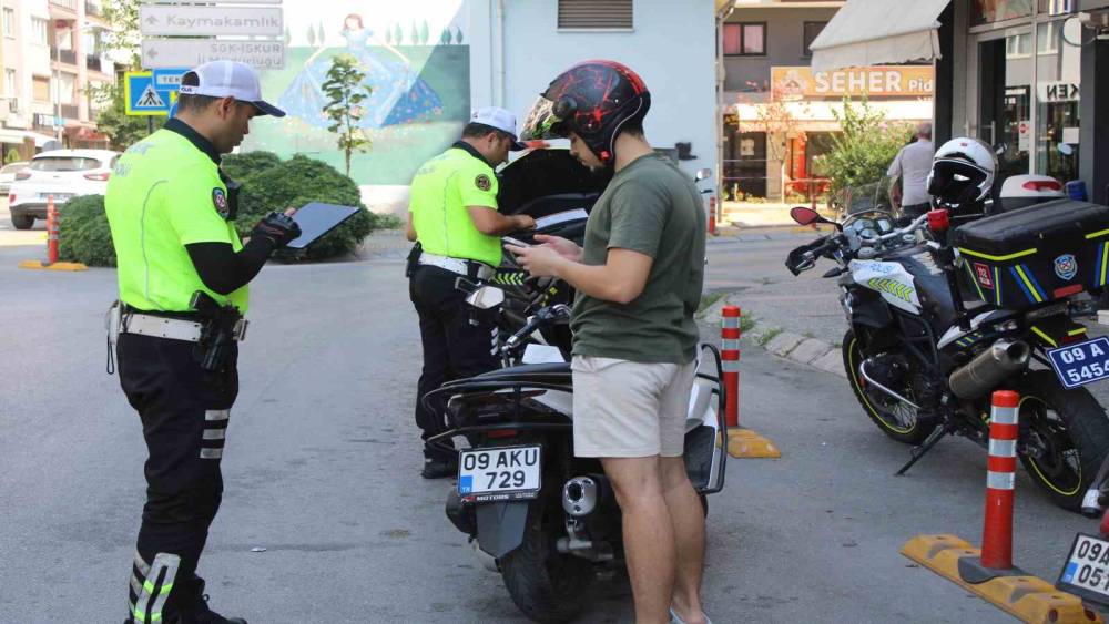 Aydın&rsquo;da motosiklet s&uuml;r&uuml;c&uuml;leri denetlendi
