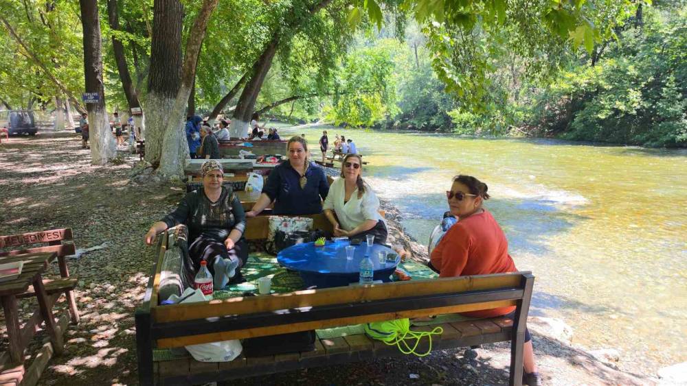 Nazilli&rsquo;de incir işletmesi &ccedil;alışanları yeni sezon &ouml;ncesi eğlendi
