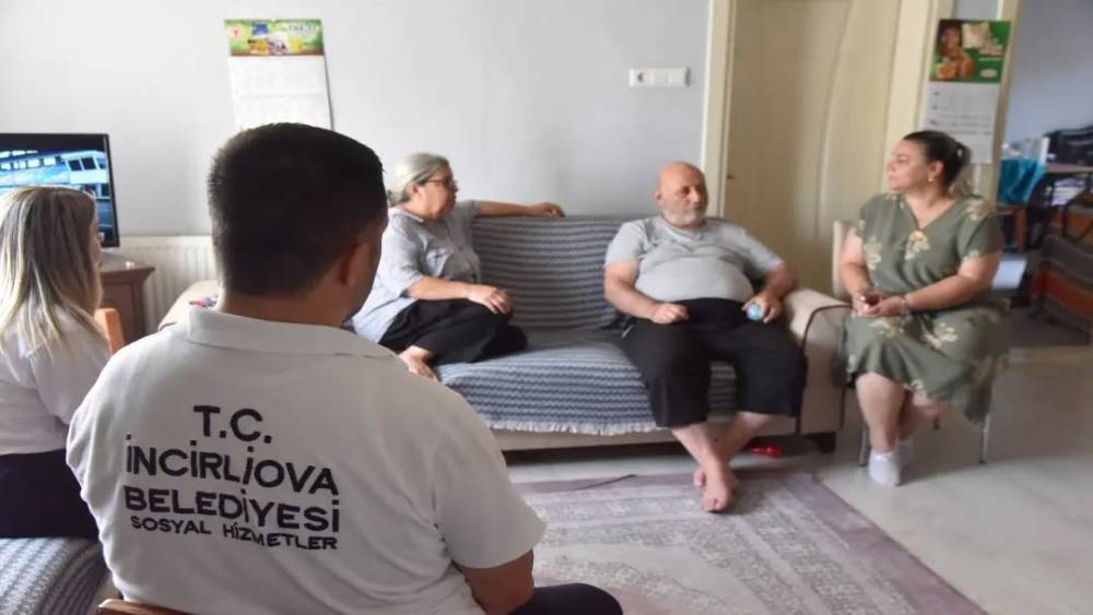 İncirliova Belediyesi&rsquo;nden ihtiya&ccedil; sahibi vatandaşlara hasta yatağı desteği

