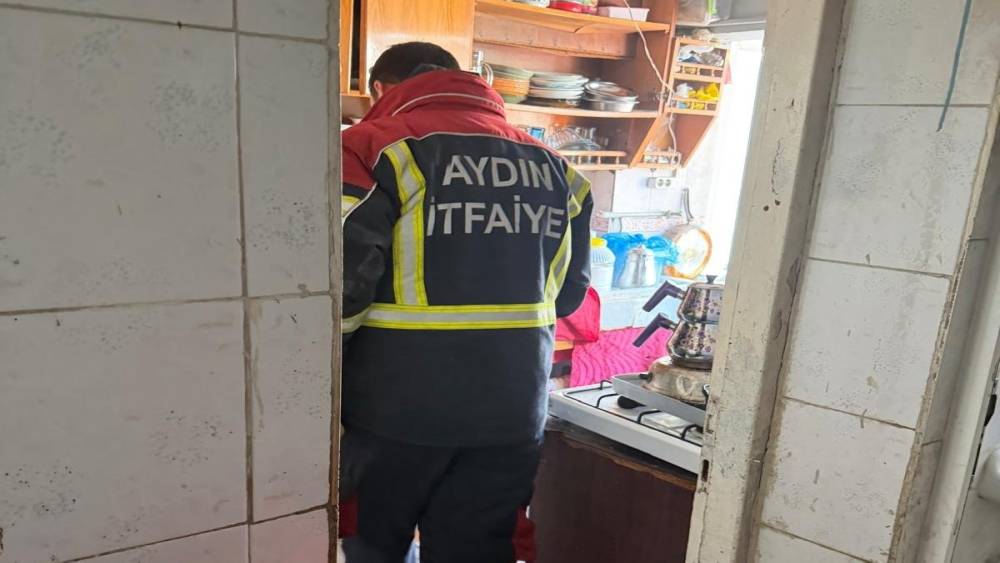 &Ccedil;amaşır makinesinden &ccedil;ıkan yangın panikletti
