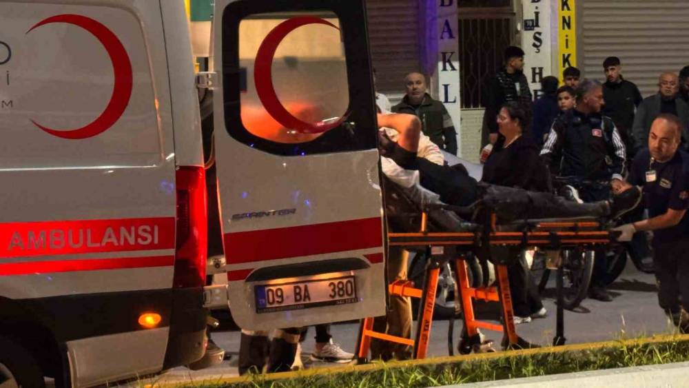 Kuşadası’nda iki grup arasında sopalı kavga
