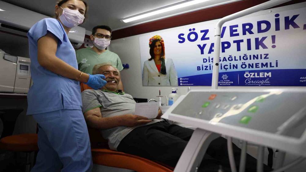 Mobil diş klinikleri 3 il&ccedil;ede vatandaşlarla buluştu
