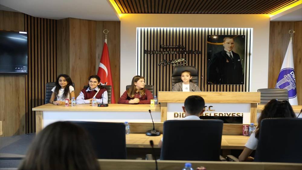 Didim Belediyesi Çocuk Meclisi Kasım toplantısında bir araya geldi
