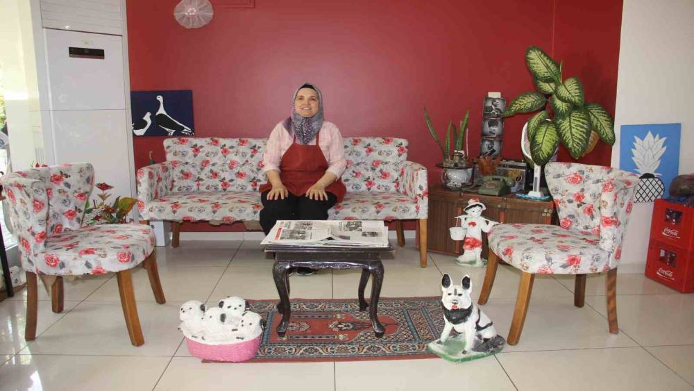 Geçmişin izlerini lokantasında yaşatıyor