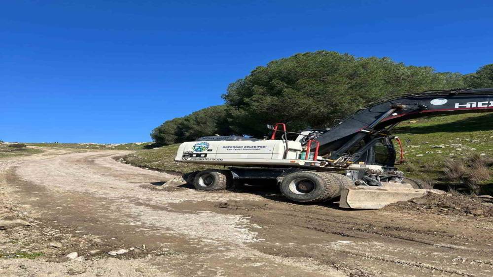 Bozdoğan Kale Mesire Alanı&rsquo;nda yol &ccedil;alışmaları başladı
