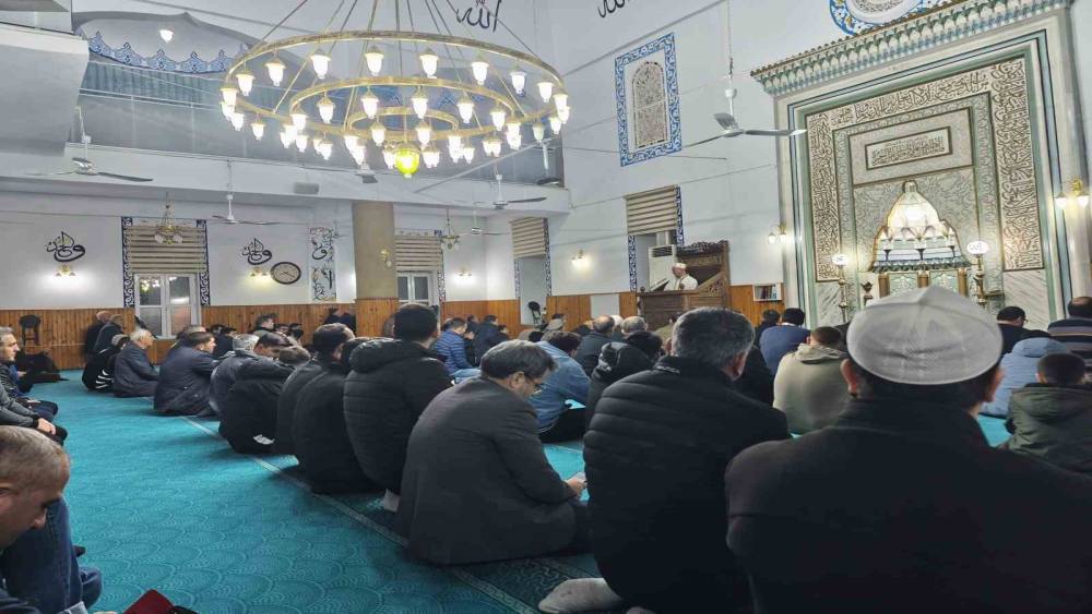 Bozdoğan&rsquo;da Ramazan, Enderun usulu teravih ve Kur&rsquo;an ziyafeti ile şenlendi
