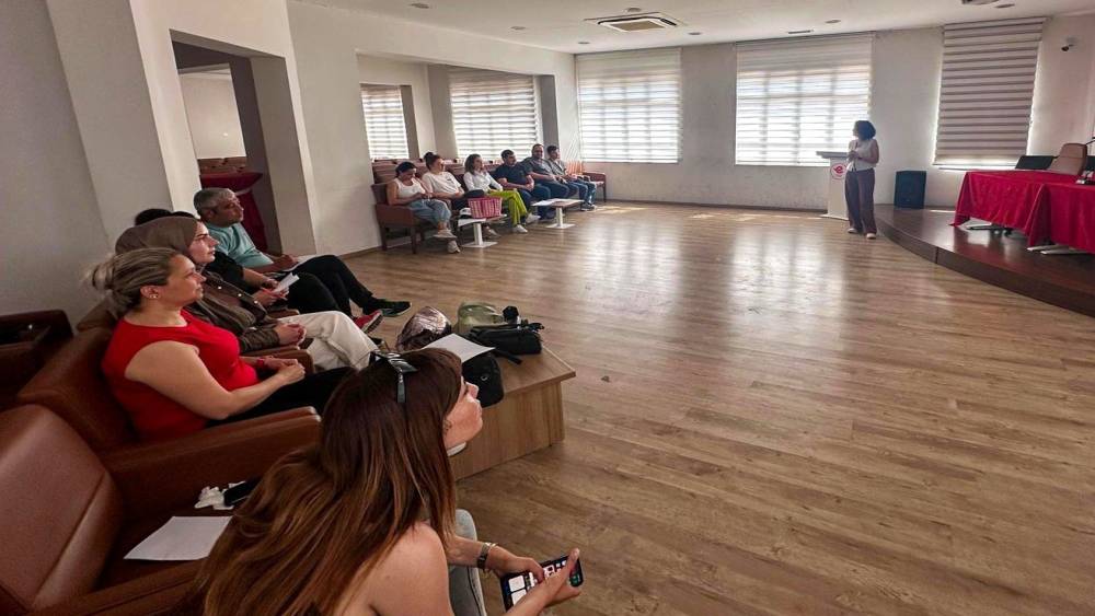 Efeler Belediyesi&rsquo;nden &ouml;zel eğitim personeline psikolojik destek
