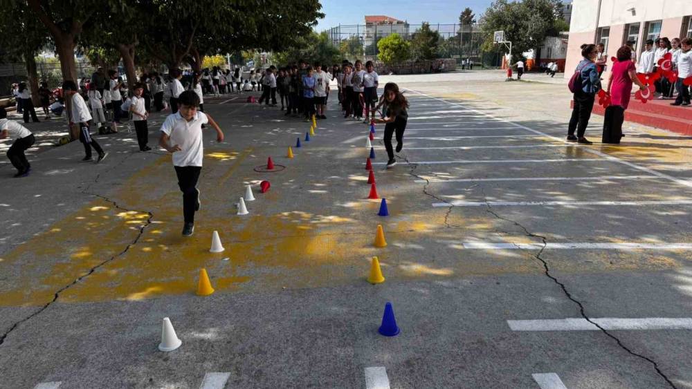 Çocuklar hem eğleniyor, hem sporu seviyor
