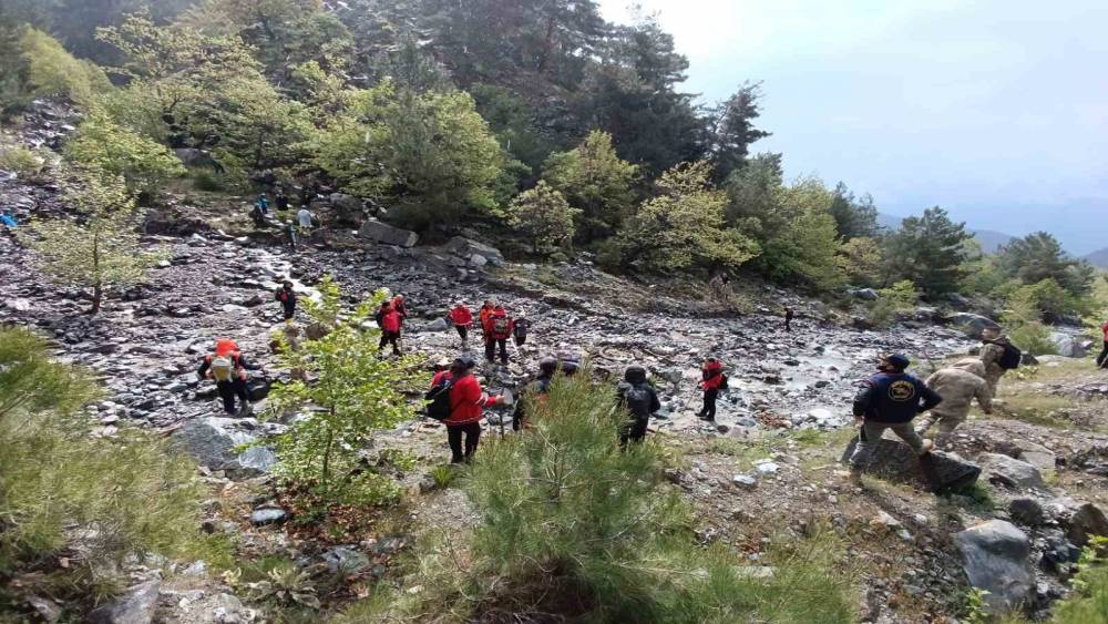 Nazilli Belediyesi NAFAD ekipleri kayıp vatandaş i&ccedil;in seferber oldu

