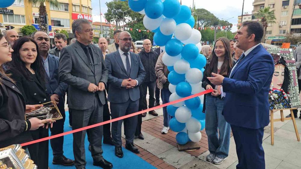 Fen Lisesi &ouml;ğrencilerinden sanata dokunan etkinlik
