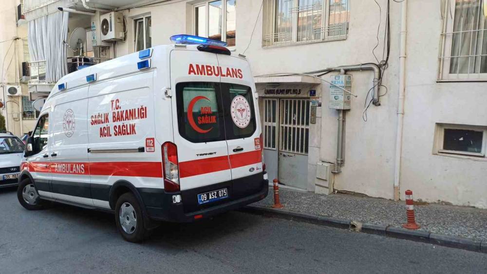 Yaşlı kadın evinde &ouml;l&uuml; bulundu
