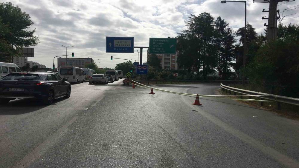 Aydın-İzmir Otoyolu trafiğe kapatıldı
