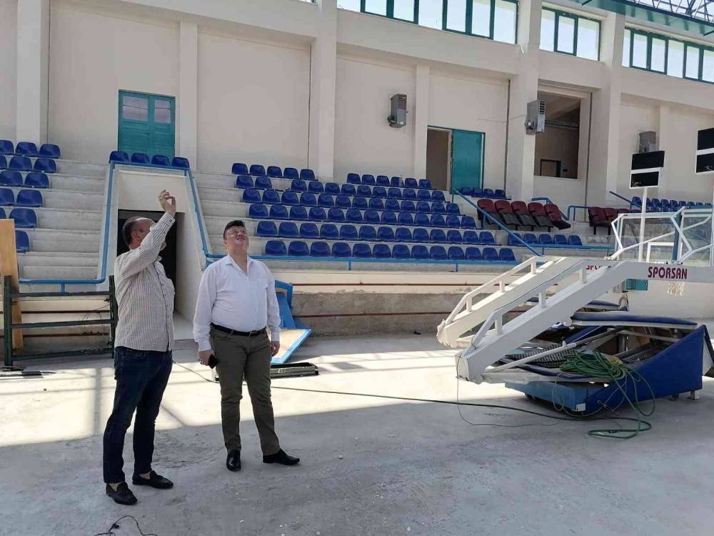 Yenipazar’da spor tesis çalışmaları devam ediyor