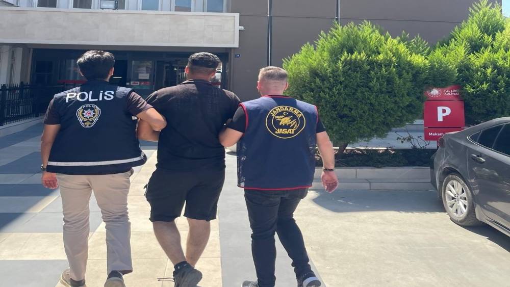 S&ouml;ke&rsquo;de 25 yıl hapis cezası bulunan firari yakalandı
