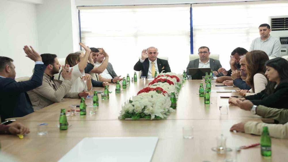 İncirliova&rsquo;ya iki yeni &ccedil;&ouml;p kamyonu
