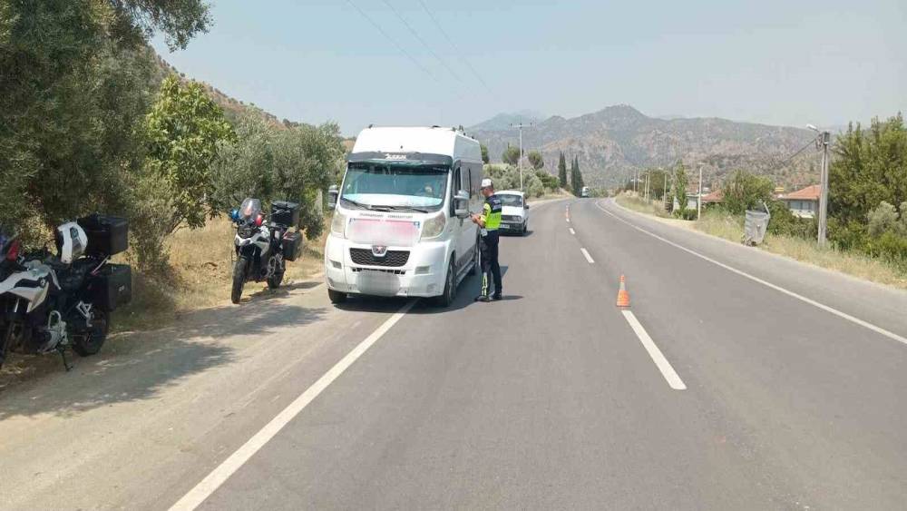 Aydın’da jandarmadan huzur ve güven uygulaması: 7 aranan şahıs yakalandı
