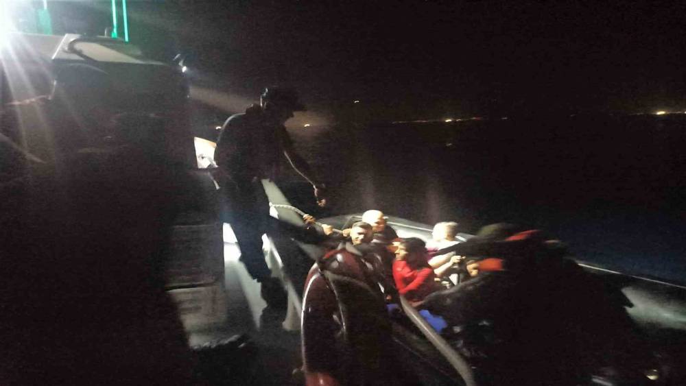 Aydın açıklarında 25 düzensiz göçmen yakalandı
