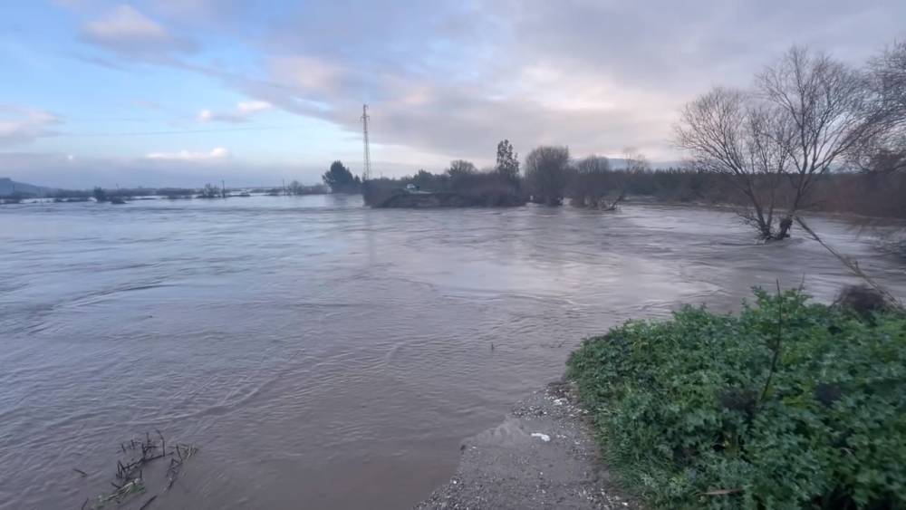 SARI&Ccedil;AY TAŞTI, BAĞARASI&rsquo;NDA TARIM ARAZİLERİ SULAR ALTINDA