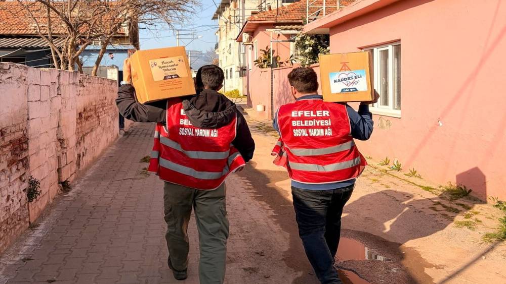 Kardeş Eli projesi kapsamında 2 bin gıda kolisi dağıtıldı

