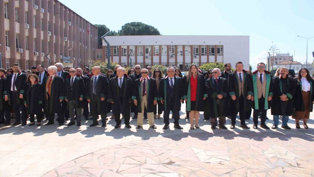 AYDIN&rsquo;DA AVUKATLAR G&Uuml;N&Uuml; KUTLANDI