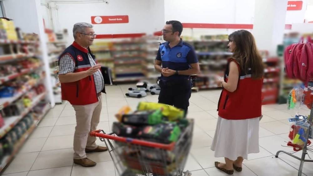 Nazilli&rsquo;de marketlerde gıda denetimi ger&ccedil;ekleştirildi
