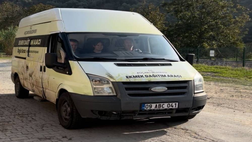 Koçarlı’da Mobil Halk Ekmek aracı beğeni topluyor
