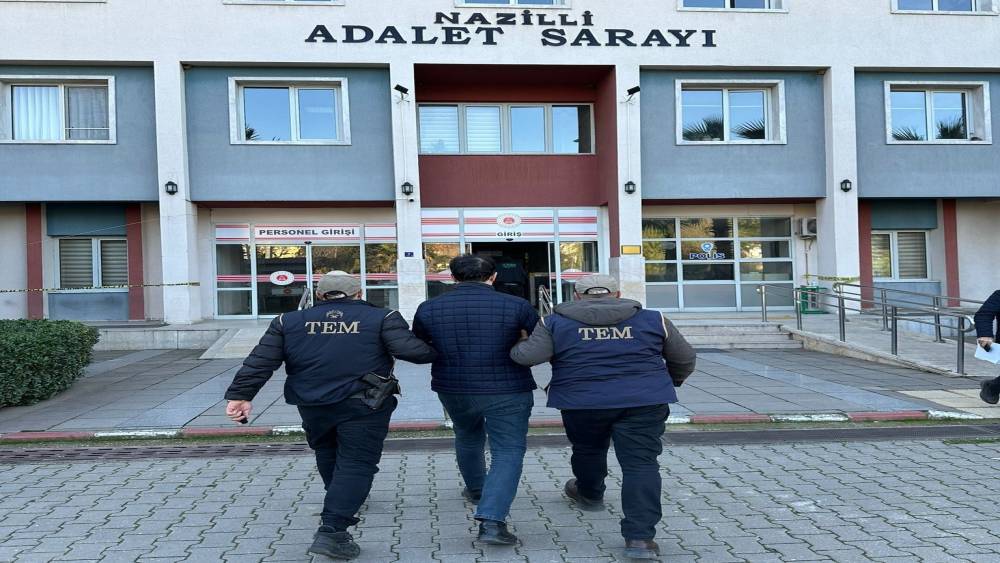 FET&Ouml; &uuml;yesi firari ihra&ccedil; polis yakalandı
