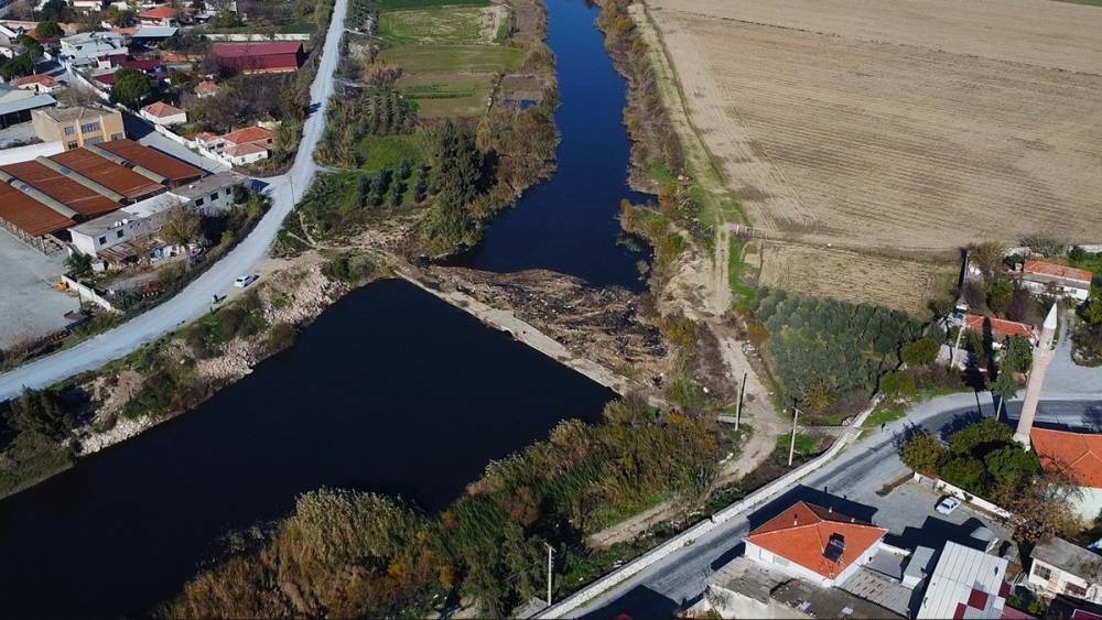 Doğaseverler tarihi taş k&ouml;pr&uuml;ye dikkat &ccedil;ekti
