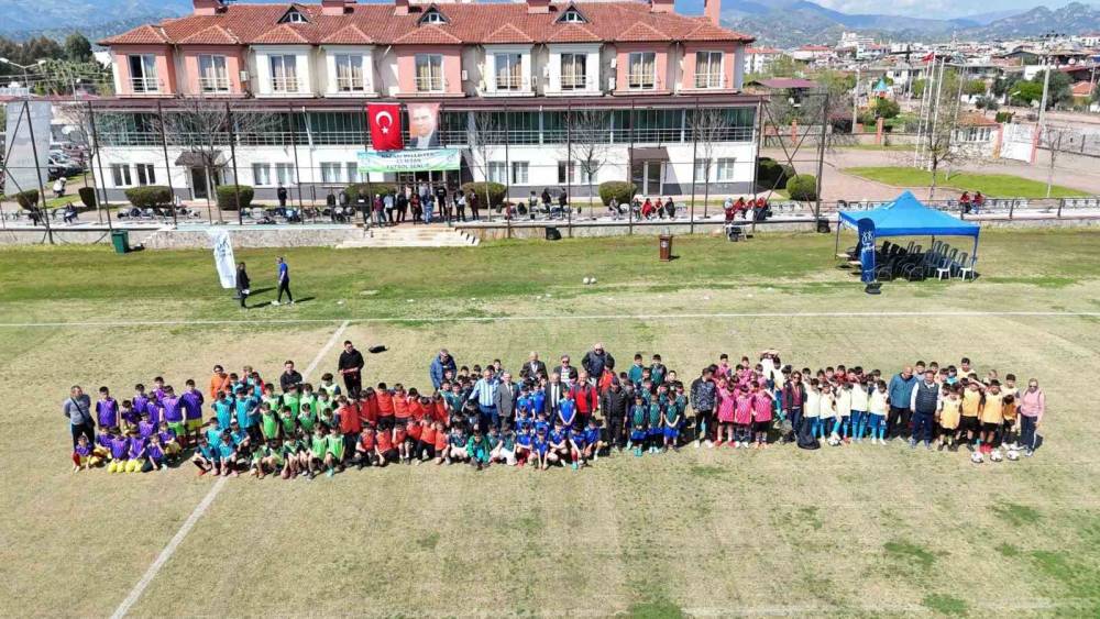 Nazilli&rsquo;de 23 Nisan coşkusu futbol turnuvasıyla başladı
