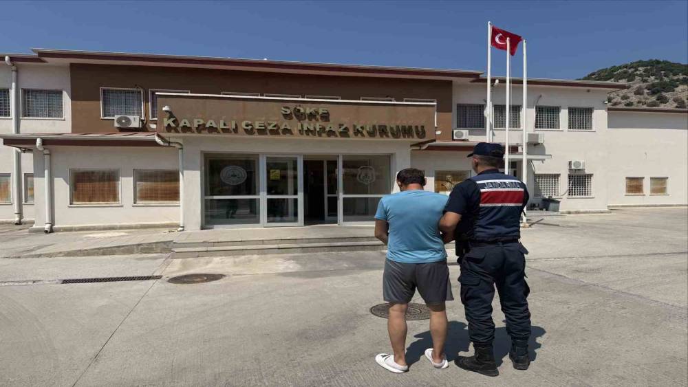 S&ouml;ke&rsquo;de hırsızlık su&ccedil;undan aranan h&uuml;k&uuml;ml&uuml; yakalandı
