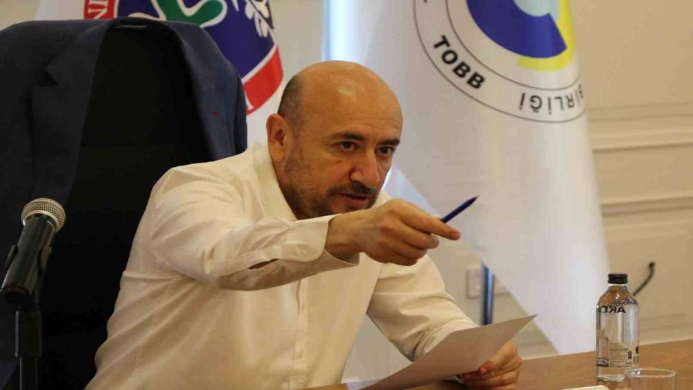Başkan &Uuml;lken: "Sanayideki daralmayı durdurmamız lazım"
