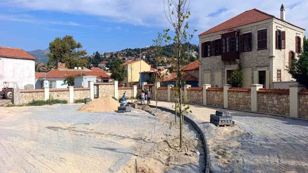 S&ouml;ke&rsquo;nin Tarihi Kemalpaşa Mahallesi&rsquo;nde d&ouml;n&uuml;ş&uuml;m hız kazandı