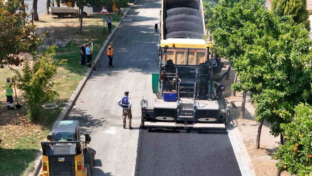 Büyükşehir’in yol çalışmaları devam ediyor
