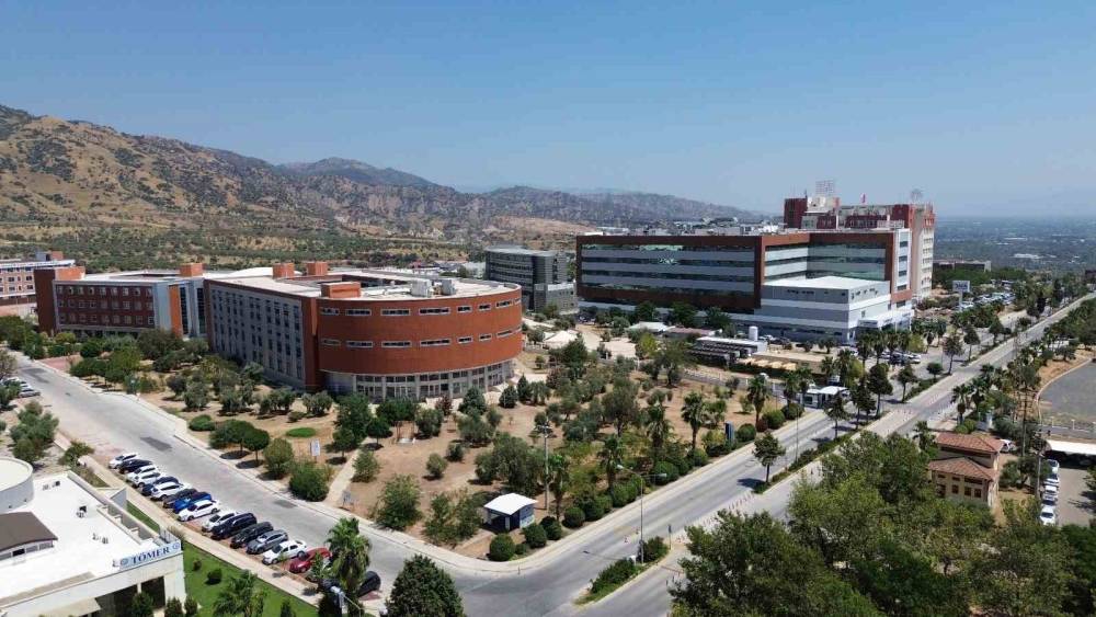 ADÜ TIP FAKÜLTESİ, BAŞARISINI TESCİLLEDİG-4DJWD4PGG5