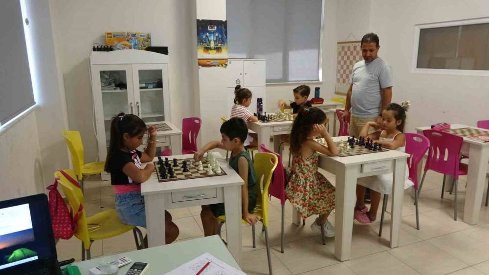 Söke Satranç ve Akıl Zeka Oyunları’nda Türkiye’nin lokomotifi oldu