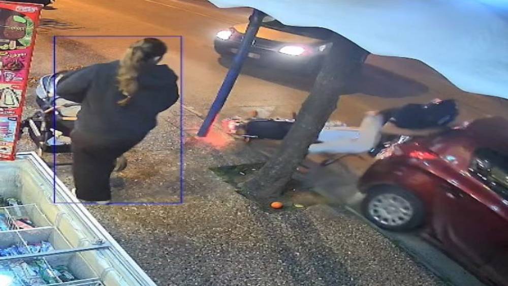 Motosiklet s&uuml;r&uuml;c&uuml;s&uuml;n&uuml;n &ouml;l&uuml;mden d&ouml;nd&uuml;ğ&uuml; kaza kamerada
