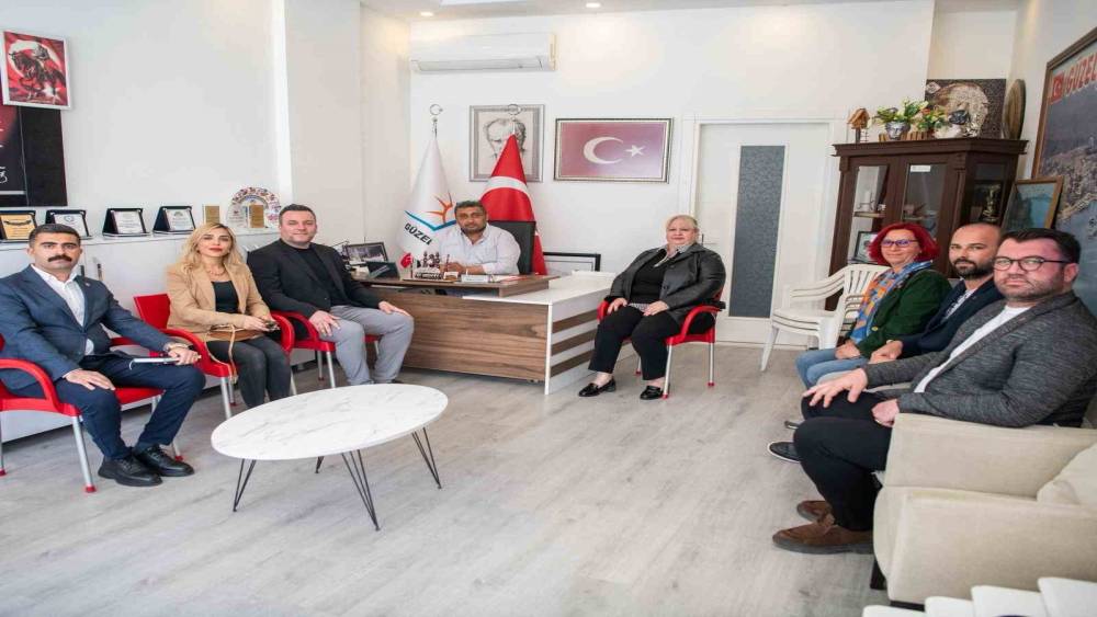 Kuşadası Belediyesi Başkan Vekili Demirtaş, G&uuml;zel&ccedil;amlı Mahallesi&rsquo;nde vatandaşlarla buluştu
