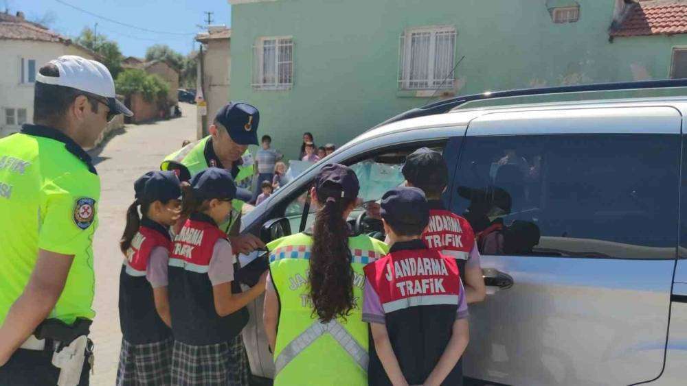 Germencik’te öğrencilere uygulamalı trafik eğitimi