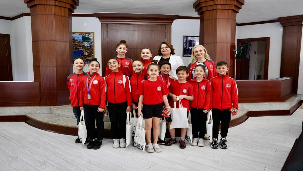 BAŞKAN GENÇAY, DİDİMLİ MİLLİ SPORCULARI AĞIRLADI 