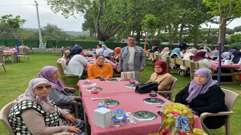 Muhtar Yavuz&rsquo;dan Anneler G&uuml;n&uuml;&rsquo;nde anlamlı buluşma
