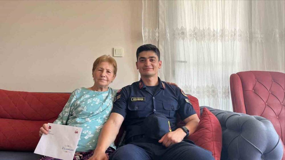 Sultanhisar’da jandarma ekipleri şehit ailelerini bayramda unutmadı
