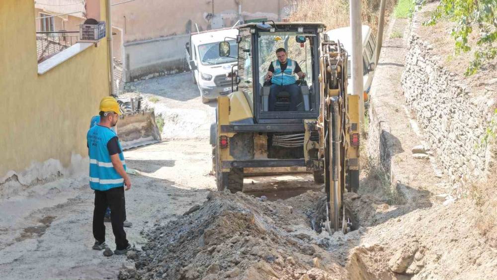 Aydın B&uuml;y&uuml;kşehir Belediyesi&rsquo;nden K&ouml;şk Baş&ccedil;ayır&rsquo;da 3,9 milyon TL&rsquo;lik altyapı yatırımı