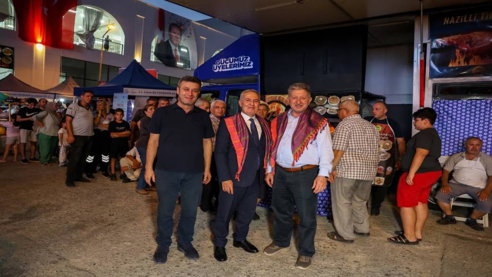 NTO&rsquo;nun Mobil Tanıtım Aracı&rsquo;ndan festivalde pide ikramı