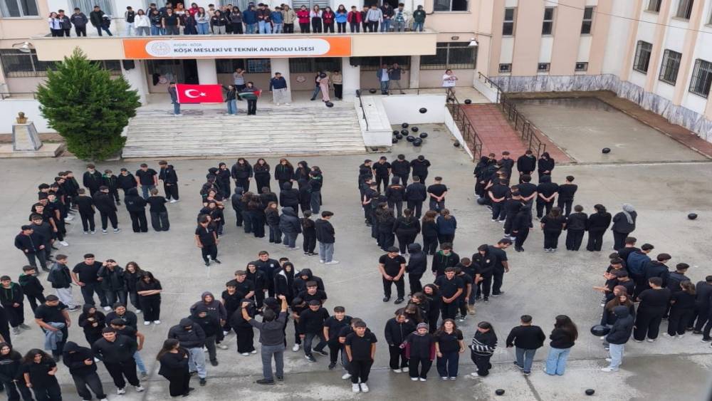 KÖŞK’TE ÖĞRENCİLER GAZZE’Yİ UNUTMADI